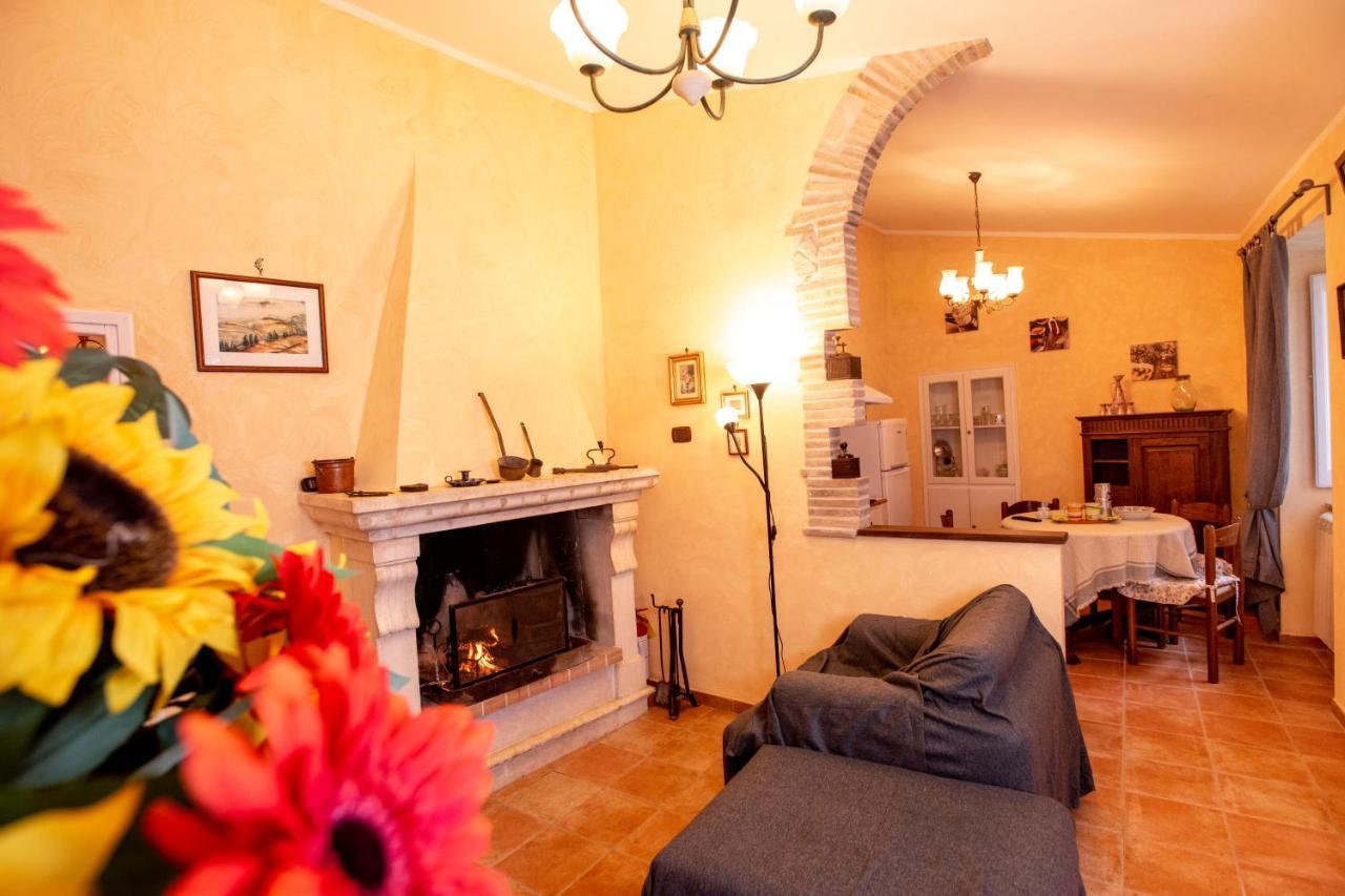 Вилла Relax Nell' Antico Borgo Casperia Экстерьер фото