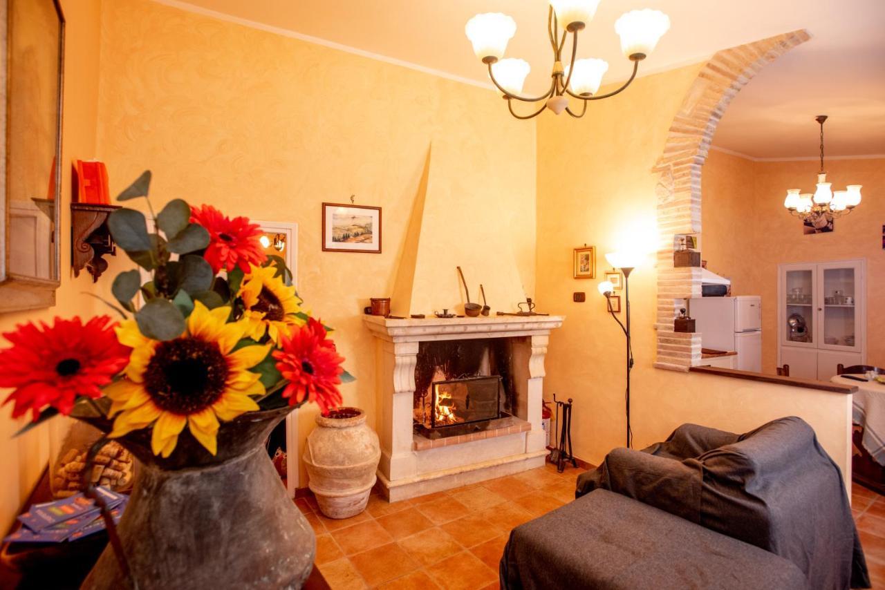 Вилла Relax Nell' Antico Borgo Casperia Экстерьер фото