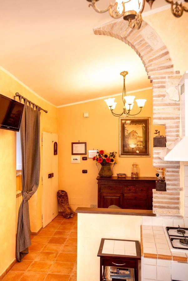 Вилла Relax Nell' Antico Borgo Casperia Экстерьер фото